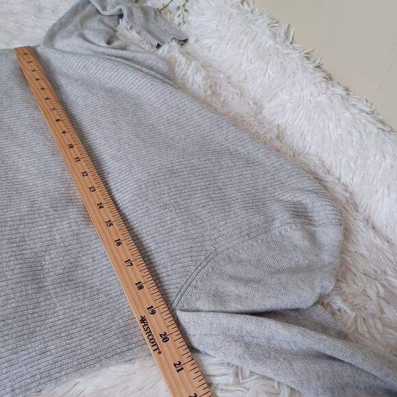 Michael Kors Long Sleeve Knit Cozy Cardigan Light Sweater Gray Waterfall Size M - Picture 6 of 7